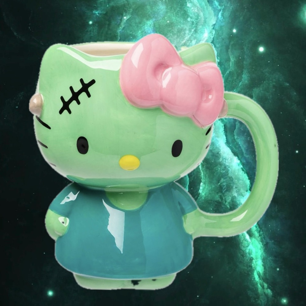 Hello Kitty Zombie Mug - Halloween